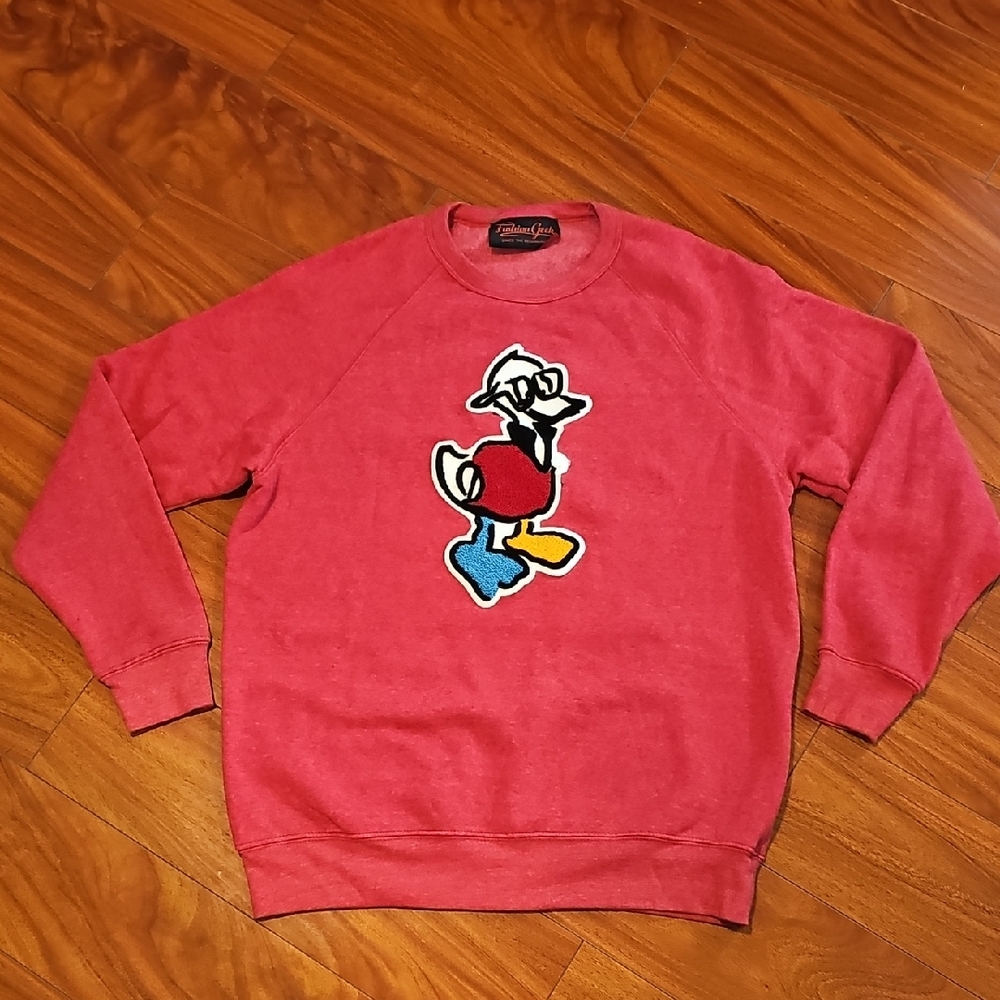 Fashion Geek Red Sweatshirt With Embroidered Patch Duck With Glasses Sz L